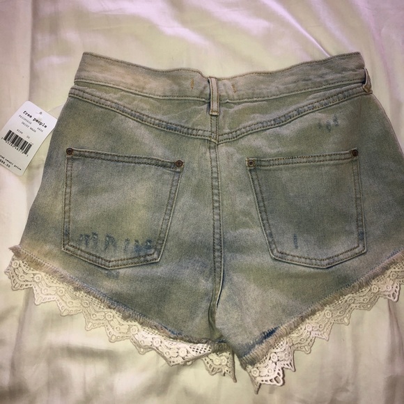 FREE PEOPLE Lace Trim Shorts “daisy wash” NEW/TAGS - Picture 2 of 3